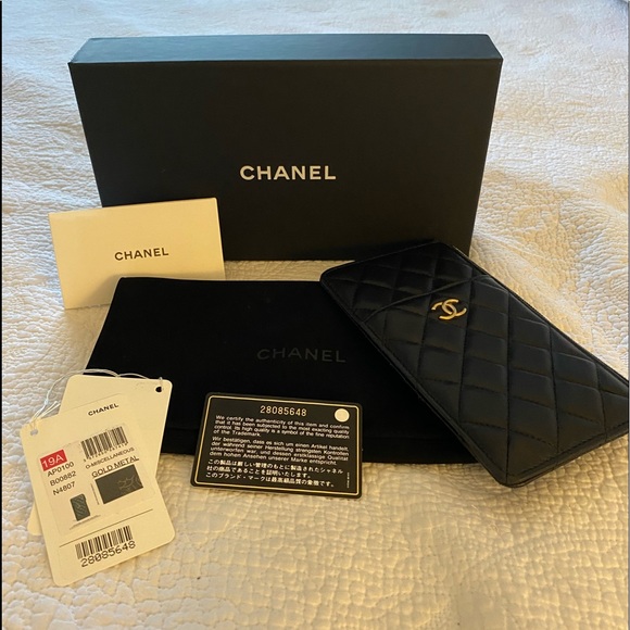 CHANEL Handbags - NEW 2019 CHANEL MATELASSE LAMBSKIN BLACK WALLET